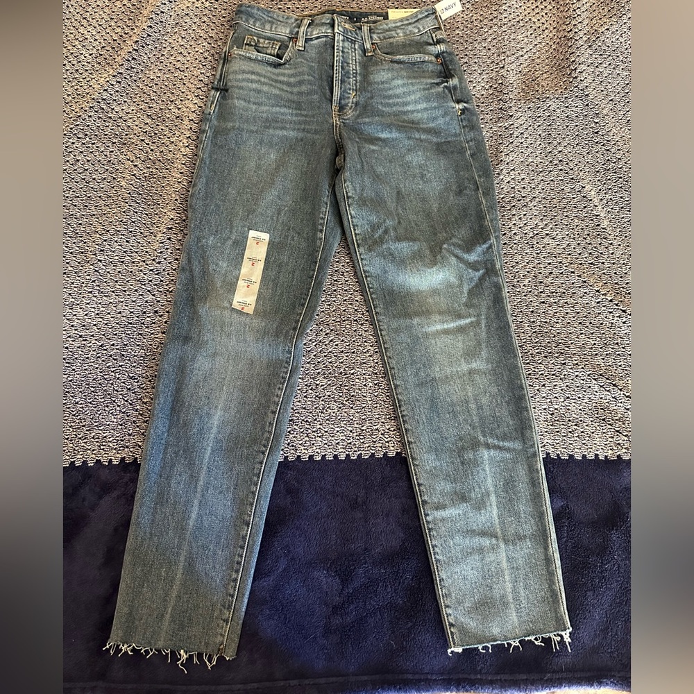 high-waisted jeans